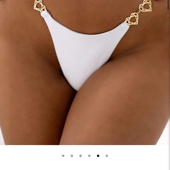 Bikini Crush Swimwear Queen of Hearts set - Picture 8 of 11